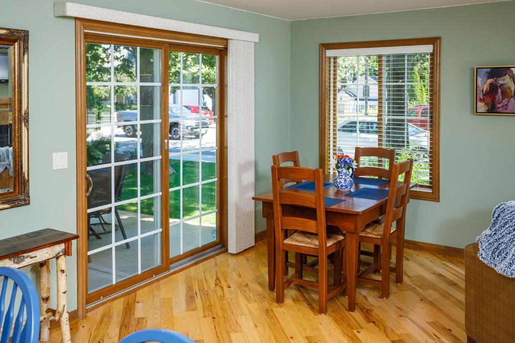 Yellow Birch Cottage By Simple Life Rentals Fish Creek Exterior photo